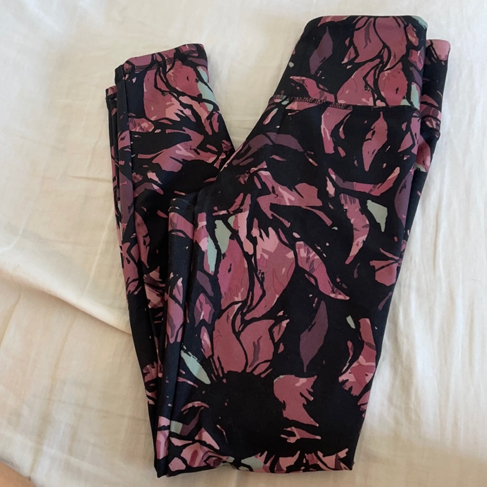 Pink leggings